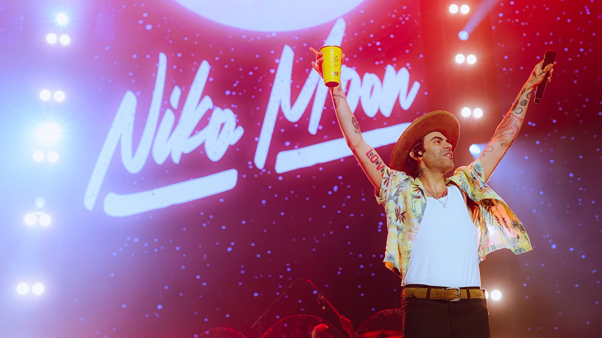 Niko Moon live on tour